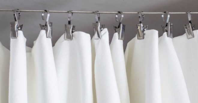 Így mosd ki a függönyt, hogy patyolat tiszta legyen, és ne kelljen vasalni
