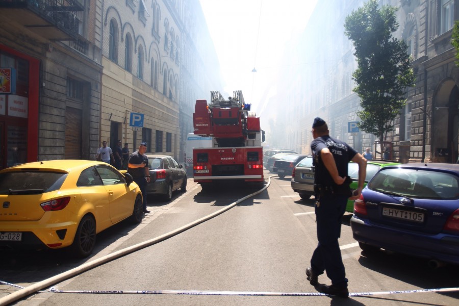 Budapest belvárosában tűz tombolt! Több sérült is van!