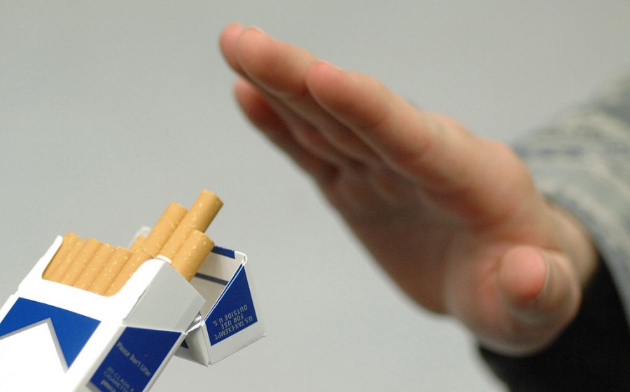 Itt az első ország, ahol betiltották a cigarettaárusítást!